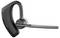 Schwarzes Plantronics Over-Ear-Wireless-Headset mit Boom-Mikrofon auf weißem Hintergrund.