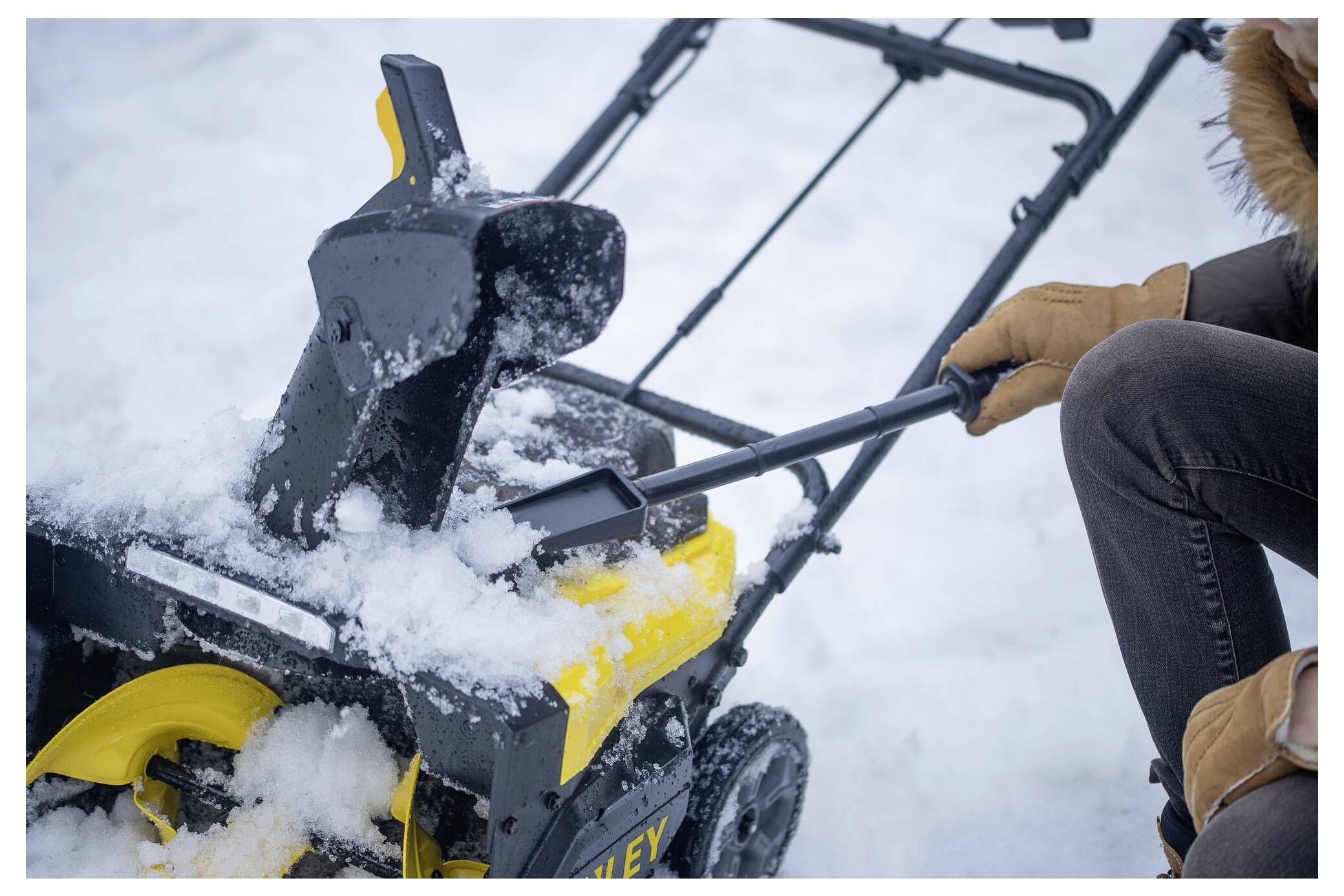 STANLEY SCSNP460R2-QW Schneefräse Akku-13