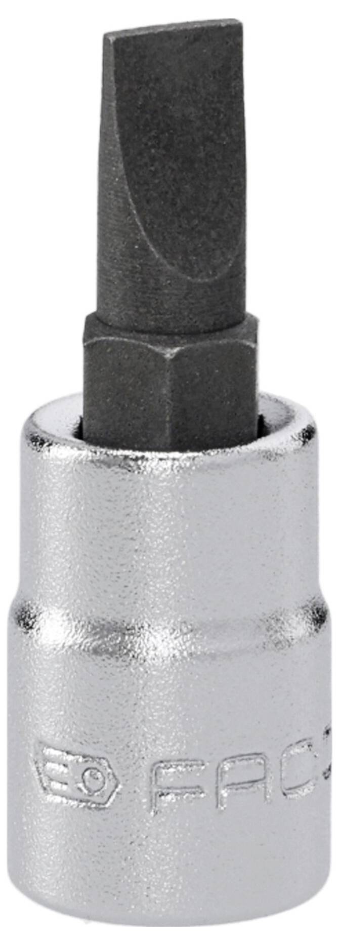 Ein Metallschraubendreheraufsatz mit flacher Spitze, befestigt an einer silbernen sechskantigen Buchse. Der Markenname „FAC" ist teilweise auf der Buchse sichtbar.
