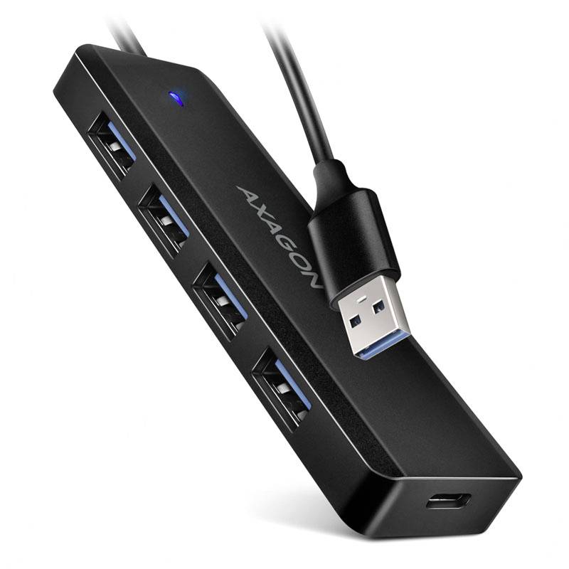 Schwarzer 4-Port-USB-3.0-Hub mit angeschlossenem Kabel und USB-A-Stecker, dargestellt auf weißem Hintergrund.