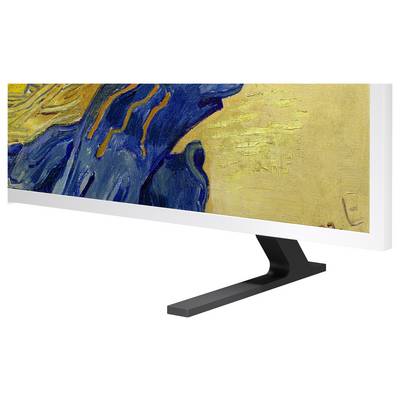 Nahaufnahme eines Flachbildschirm-Monitors mit schwarzem Ständer, der ein abstraktes blau-goldenes Bild anzeigt.