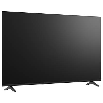 Großer schwarzer Flachbildfernseher auf weißem Hintergrund, dargestellt in schräger Vorderansicht mit zwei Ständern.