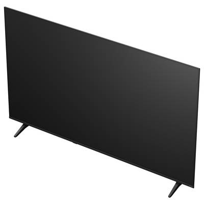 Schwarzer Flachbildfernseher auf zwei abgewinkelten Standbeinen, vor weißem Hintergrund dargestellt.