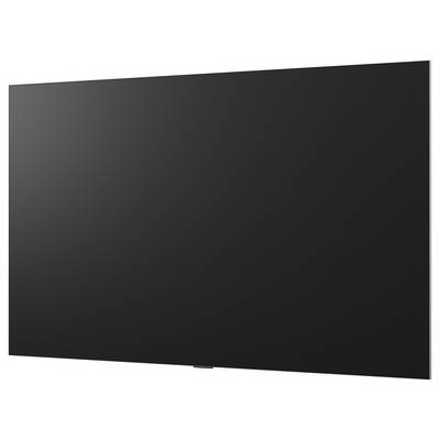 Großer schwarzer Flachbildfernseher mit leerem Bildschirm, schräg auf weißem Hintergrund gezeigt.