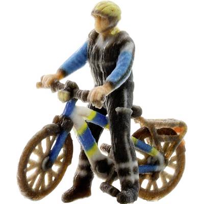 Eine kleine Figur eines Radfahrers in Helm und dunkler Kleidung, stehend neben einem blau-gelben Fahrrad.