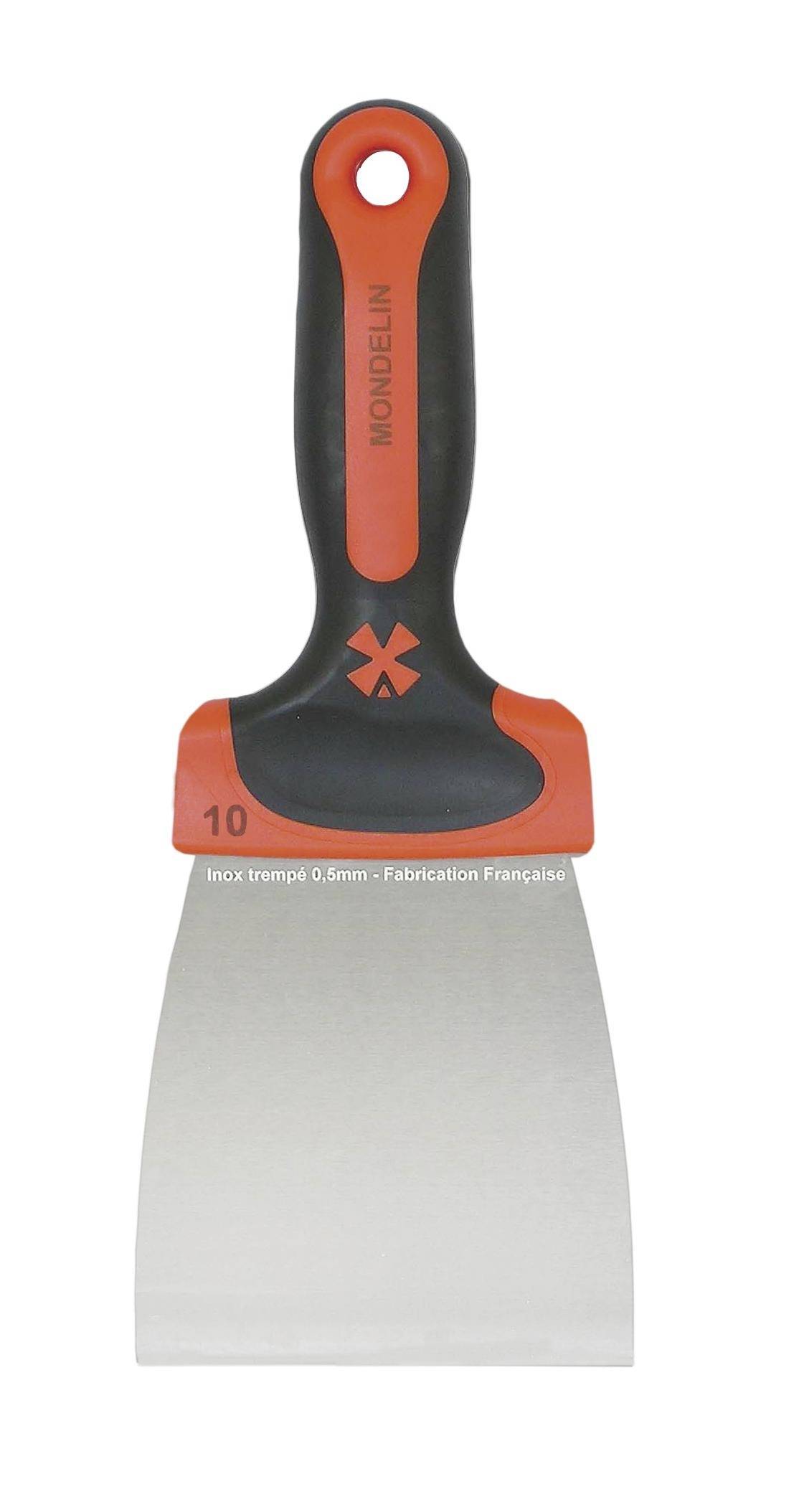 Ein Metall-Spachtel mit schwarzem und orangefarbenem Griff, mit der Marke „MONDELIN", auf weißem Hintergrund abgebildet.