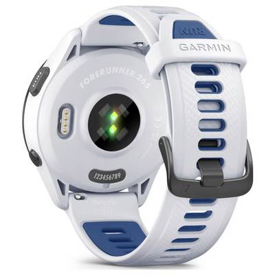 Weiße Garmin Forerunner 265 GPS-Laufuhr von hinten gezeigt, mit Pulssensor und belüftetem weiß-blauem Armband.