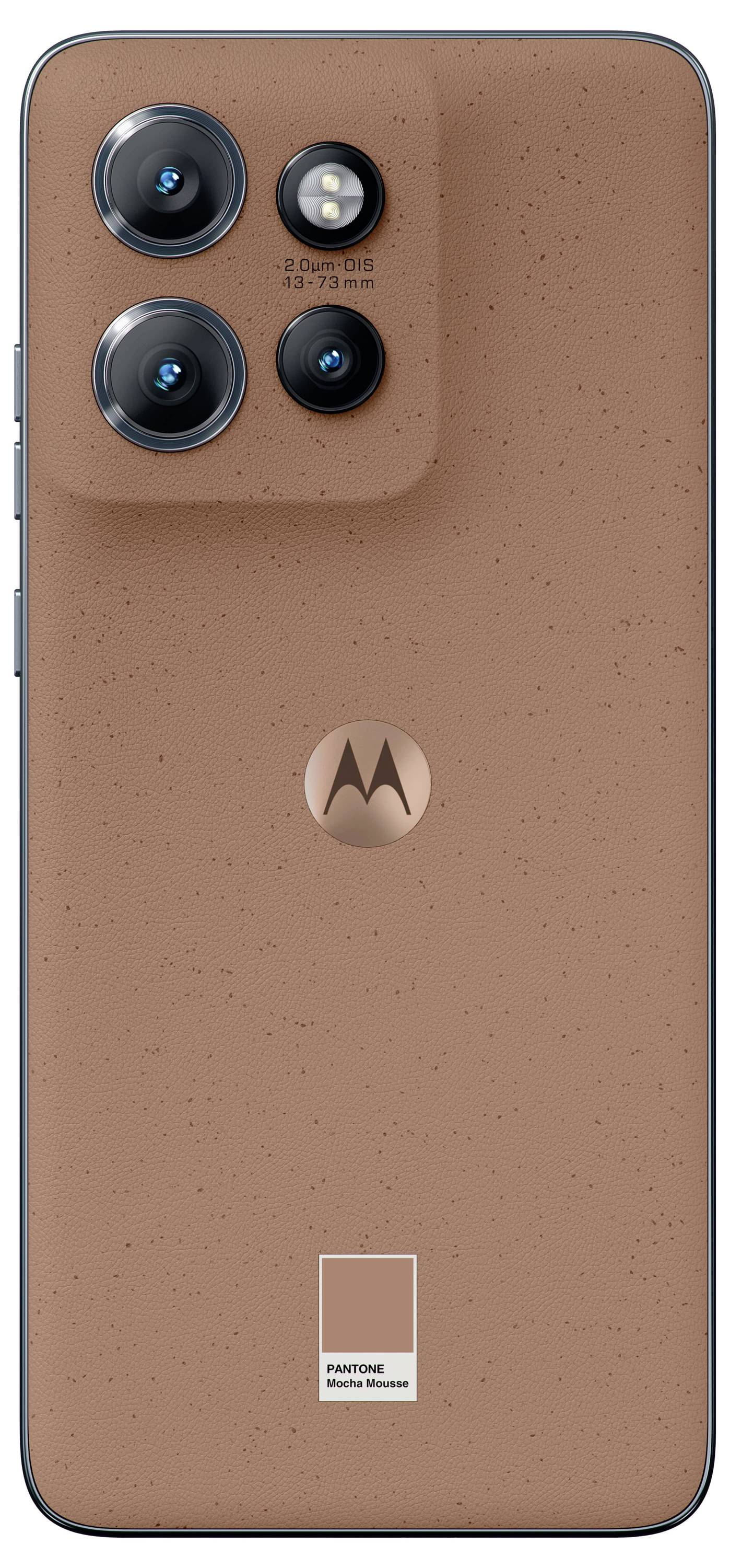Rückseite eines kupferbraun gefärbten Motorola-Smartphones mit einer quadratischen Kamerawölbung mit drei Objektiven und dem zentriert darunter angebrachten Motorola-Logo.