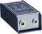 Eine kleine blaue PAS-Soundausgleichsbox mit zwei vorderen Audiobuchsen, die als "Balanced Input" und "Balanced Output" bezeichnet sind.