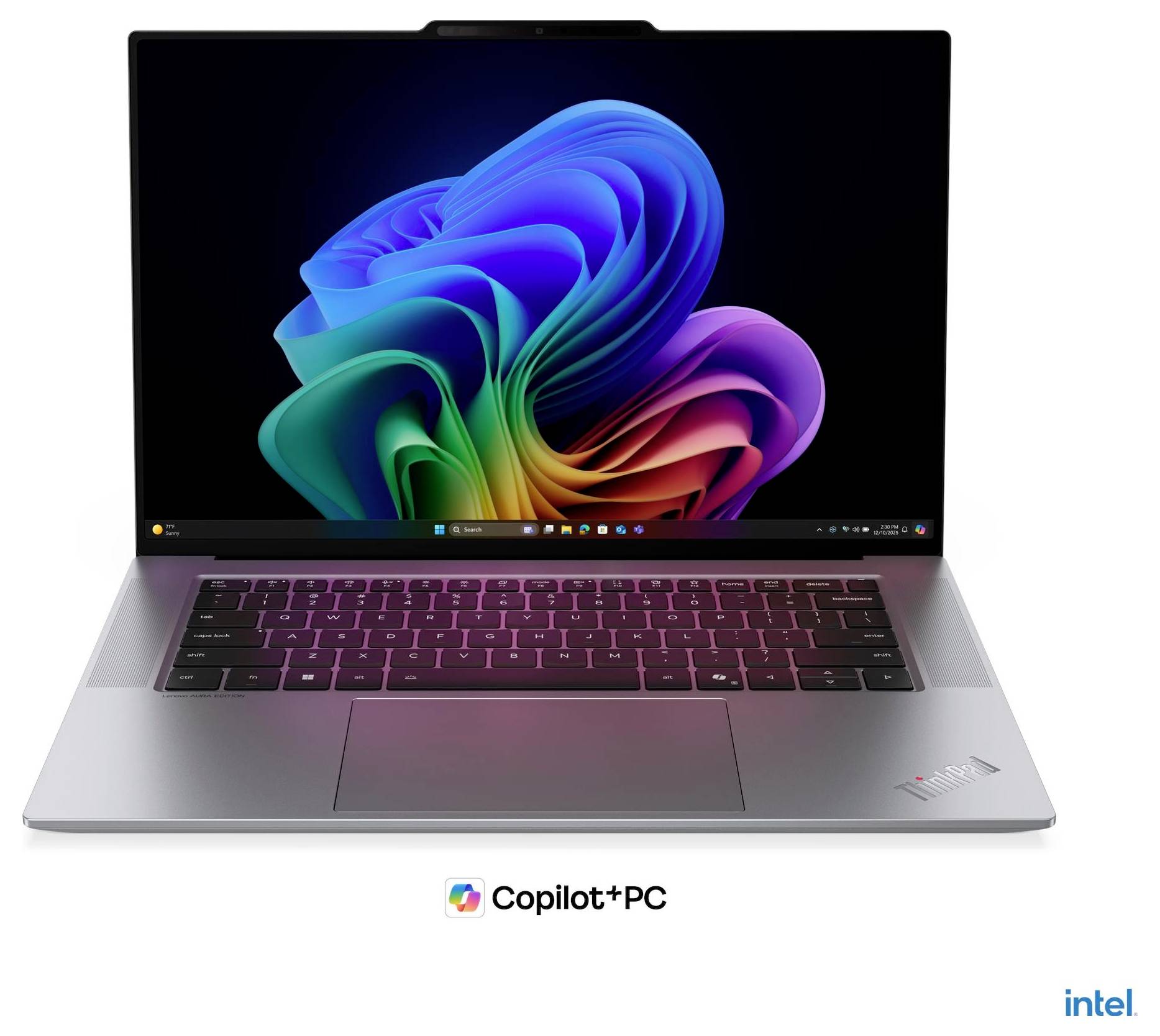 Silberner Laptop mit Windows 11-Hintergrund, mit „Copilot+ PC"- und Intel-Logos darunter, in Vorderansicht auf weißem Hintergrund gezeigt.