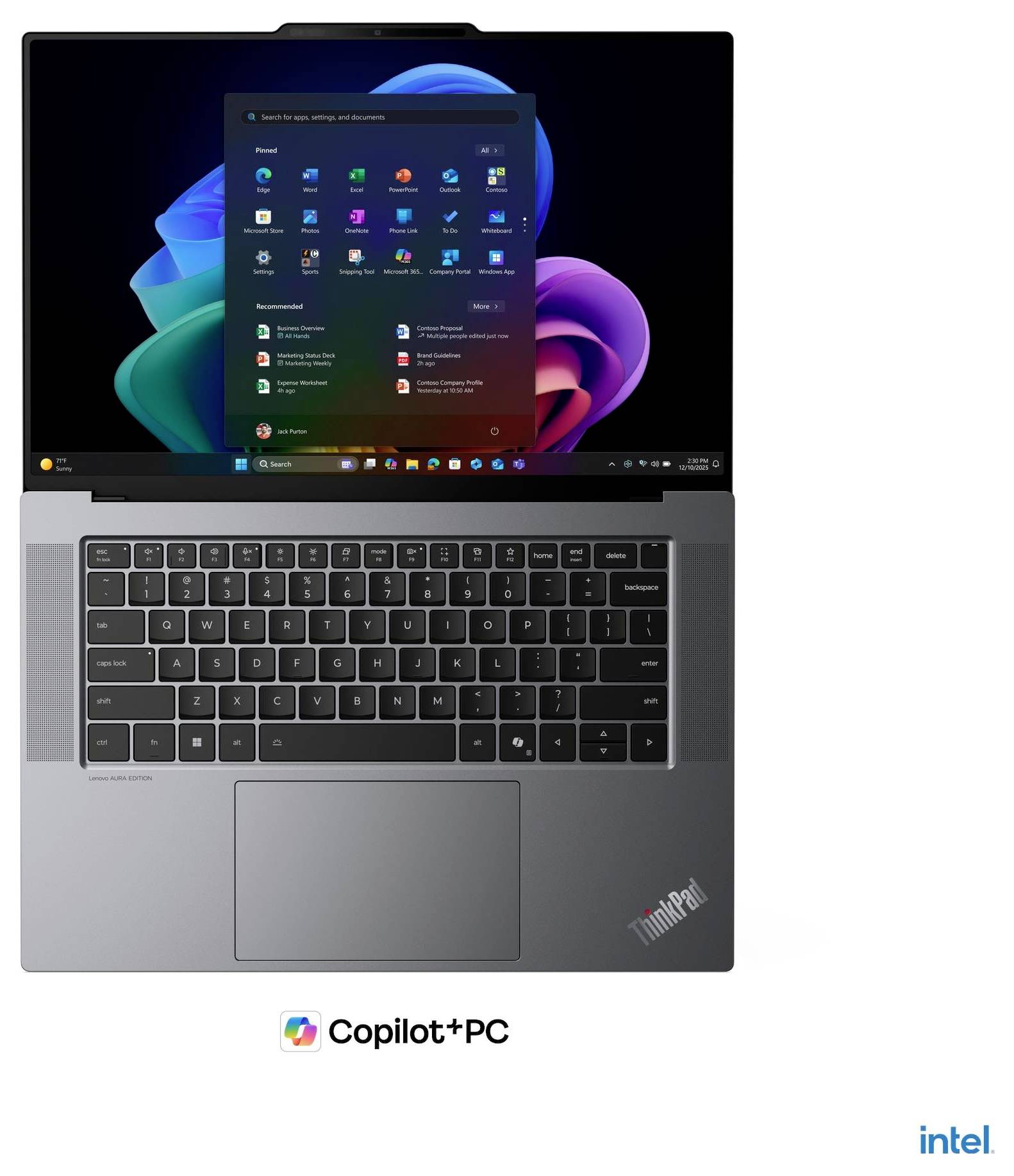 ThinkPad Laptop, das mit dem Windows 11 Desktop und dem Startmenü auf dem Bildschirm geöffnet ist, von einem Winkel aus betrachtet.