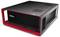 Lenovo ThinkStation Desktop-Workstation-Tower mit schwarzem Mesh-Front und rotem Akzentrahmen, dargestellt vor weißem Hintergrund.