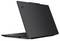 Offener schwarzer Lenovo ThinkPad Laptop, geschlossen im Winkel auf weißem Hintergrund gezeigt.