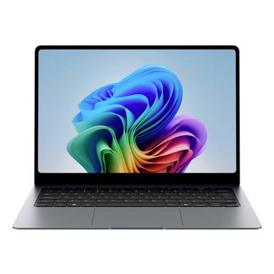 Ein eleganter grauer Laptop, der mit einem farbenfrohen abstrakten Wirbel-Hintergrund auf dem Bildschirm geöffnet ist.