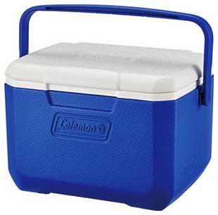 Blauer Coleman-Kühlbox mit weißem Deckel und Tragegriff auf weißem Hintergrund.