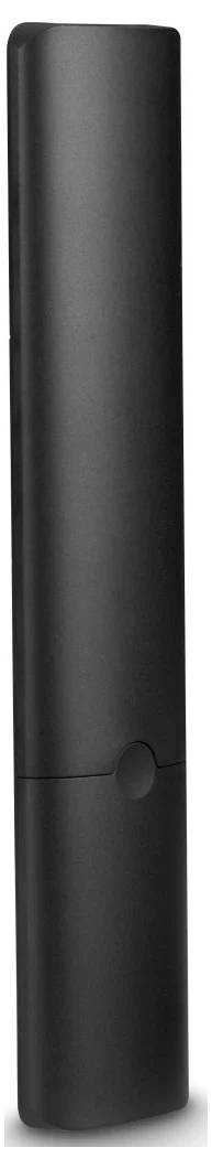 Ein hohes schwarzes zylindrisches Batteriepaket oder Gerätegehäuse, das aufrecht auf weißem Hintergrund steht.