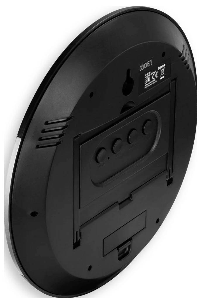 Rückansicht einer runden schwarzen Wanduhr, die das Batteriefach, die Aufhängeöse und die Einstellregler zeigt.