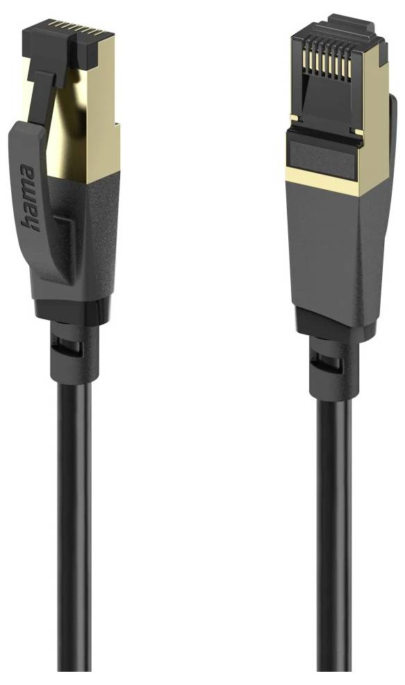 Schwarzes und goldenes Ethernet-Kabel mit RJ45-Steckern, die aus zwei Winkeln gezeigt werden, ein Stecker mit der Marke „hama" gekennzeichnet.