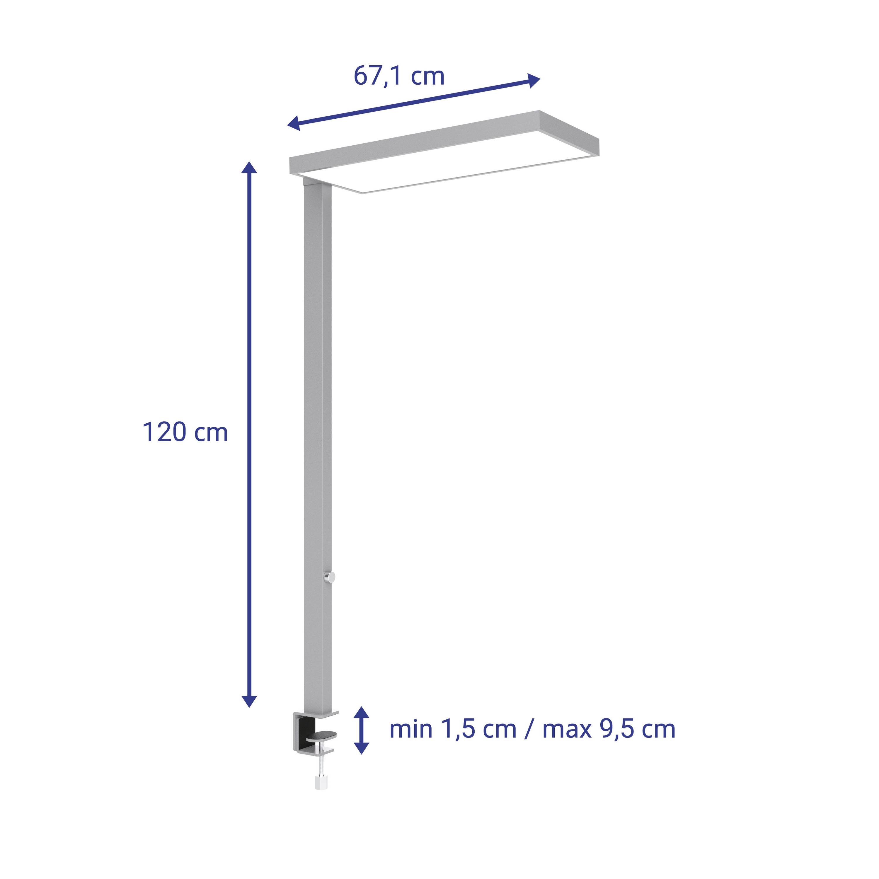 Maßzeichnung einer wandmontierten Leuchte: 67,1 cm breit, 120 cm hoch, mit Spanntiefe min 1,5 cm bis max 9,5 cm.