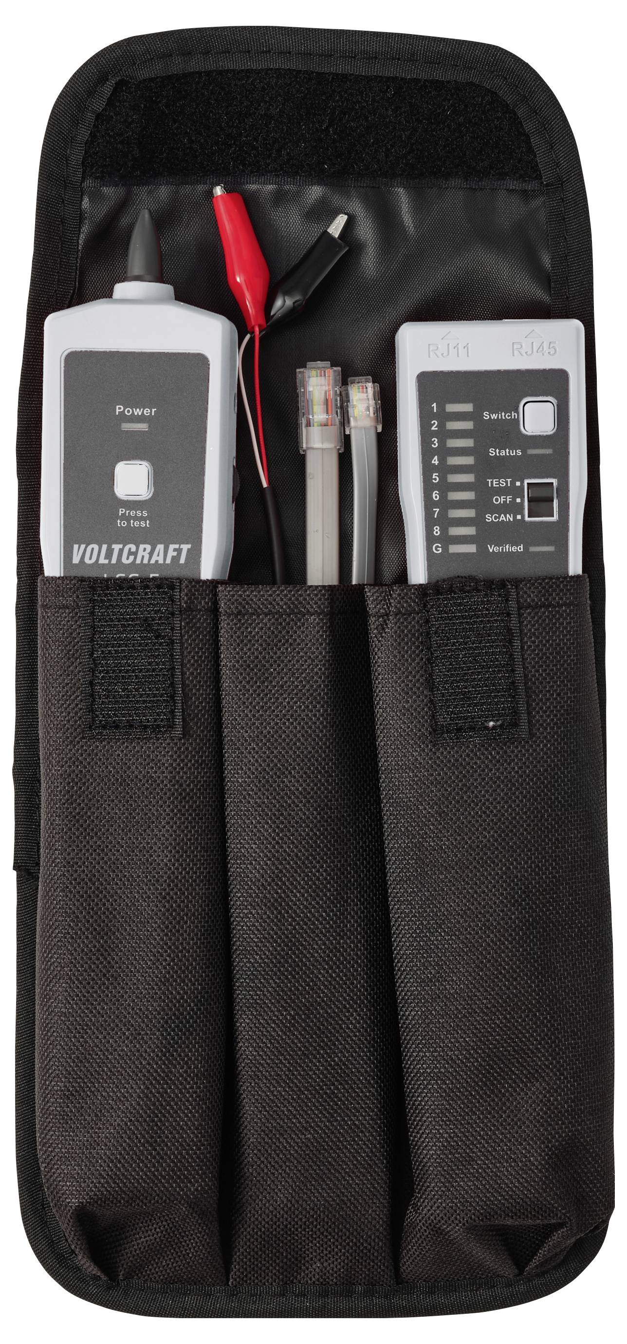 Offene schwarze Werkzeugtasche mit einem VOLTCRAFT Kabeltester, Messleitungen und Steckverbindern in den vorderen Taschen.