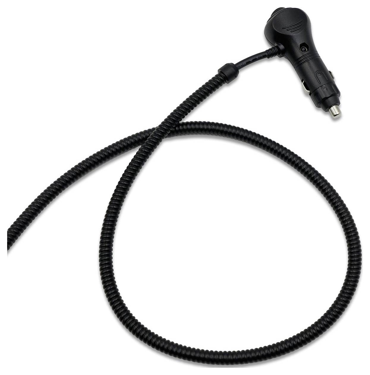 Schwarzes aufgerolltes Autoladeablekabel mit einem 12-V-Zigarettenanzünder-Stecker auf weißem Hintergrund.