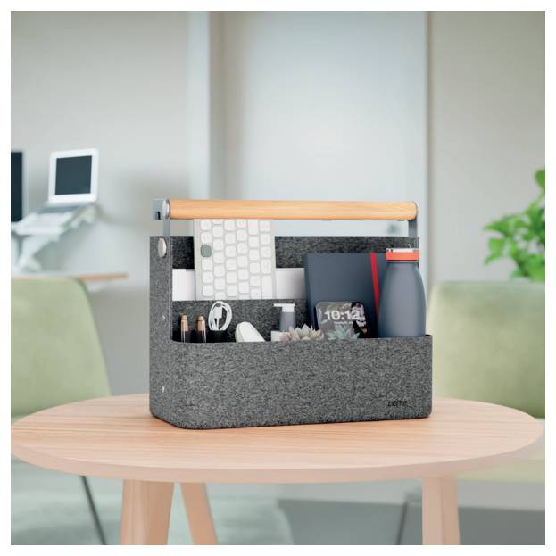 Schwarzes Trust-Wandladegerät mit zwei USB-C-Anschlüssen und europäischem Stecker