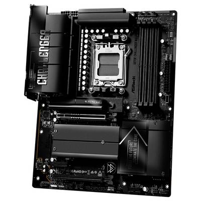 Schwarzes ASRock CHALLENGER MINI-Motherboard in Frontansicht, mit CPU-Sockel, RAM-Steckplätzen, Erweiterungssteckplätzen und großen Kühlkörpern sichtbar.