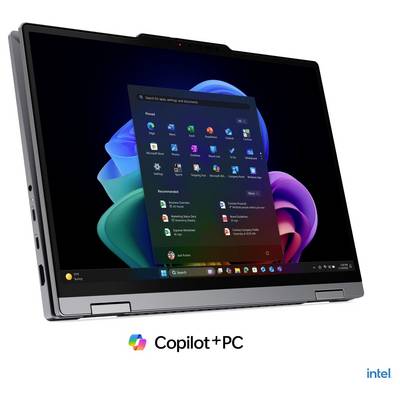 Ein Windows-11-Laptop, auf dem das Startmenü mit Copilot+-PC-Branding und dem Intel-Logo darunter angezeigt wird.
