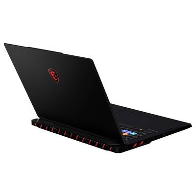 Ein schwarzer MSI-Gaming-Laptop, leicht geöffnet in einem Winkel dargestellt, mit einem roten Drachen-Logo auf dem Deckel und rot akzentuierten hinteren Lüftungsöffnungen/Tasten.