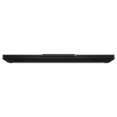 Ein aufgeklappter Lenovo ThinkPad-Laptop auf dunklem Hintergrund, mit der Tastatur auf der linken Seite und dem Windows 11-Desktop auf dem Bildschirm auf der rechten Seite.