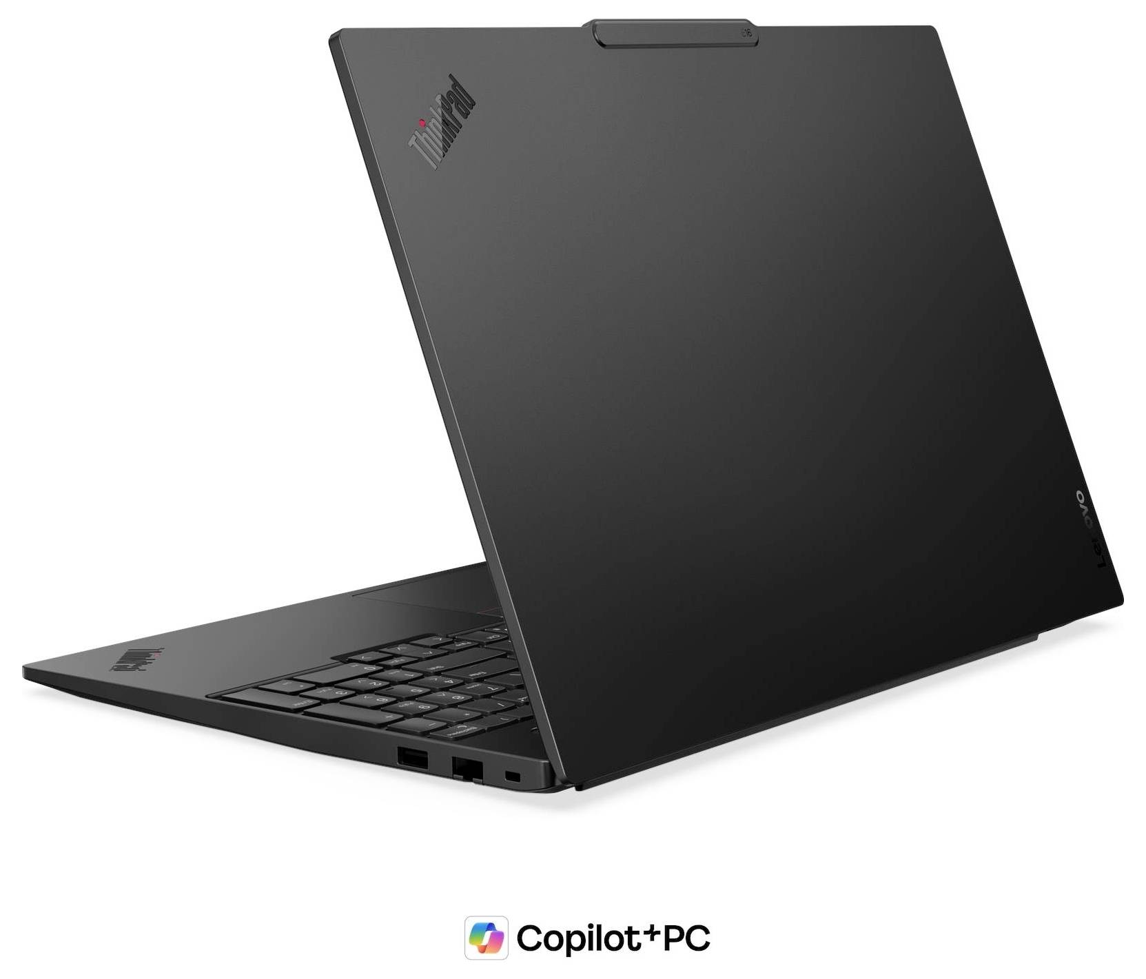 Schwarzes Lenovo ThinkPad-Laptop, geschlossen in schrägem Winkel dargestellt, mit „Copilot+ PC"-Branding darunter.