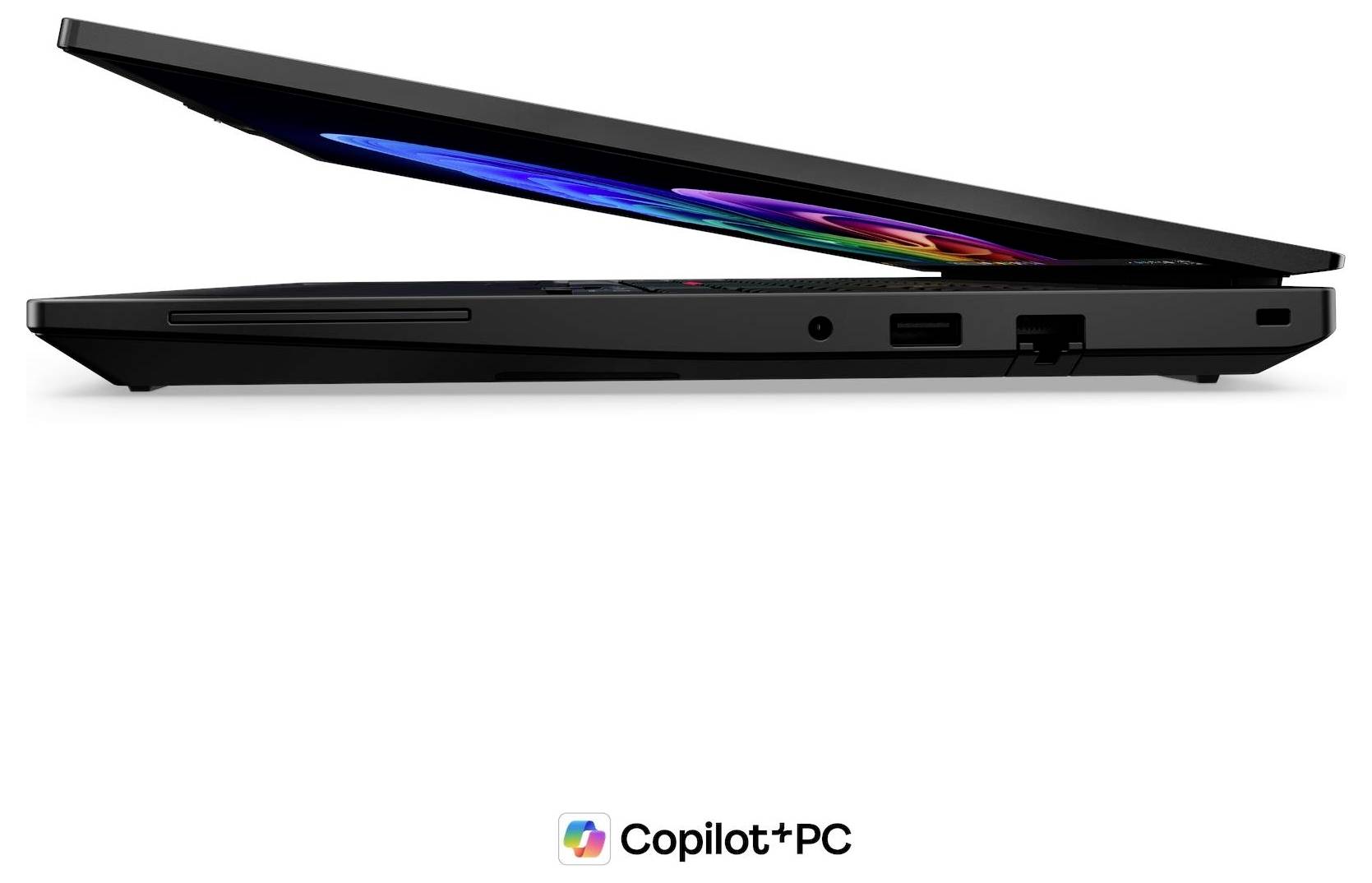 Seitenansicht eines offenen schwarzen Laptops mit farbenfrohem Bildschirm und "Copilot+PC"-Branding darunter.
