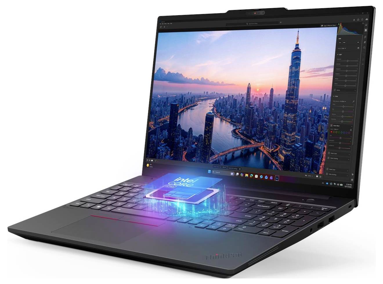 Vorderansicht eines Laptops, auf dem Windows 11 angezeigt wird, mit „Copilot+ PC" und Intel-Branding darunter.