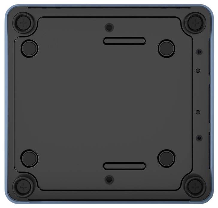 Rückansicht eines schwarzen Desktop-PC-Gehäuses mit Lüftungsgittern, Erweiterungsslot-Abdeckungen und Netzteilöffnung