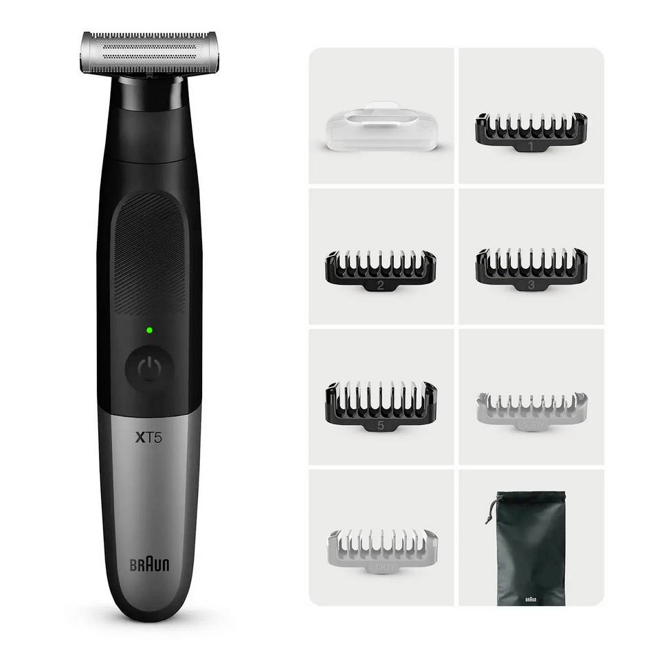 Braun XT5 Elektrotrimmer mit mehreren austauschbaren Kammaufsätzen und einer Reisetasche, die daneben angezeigt wird.