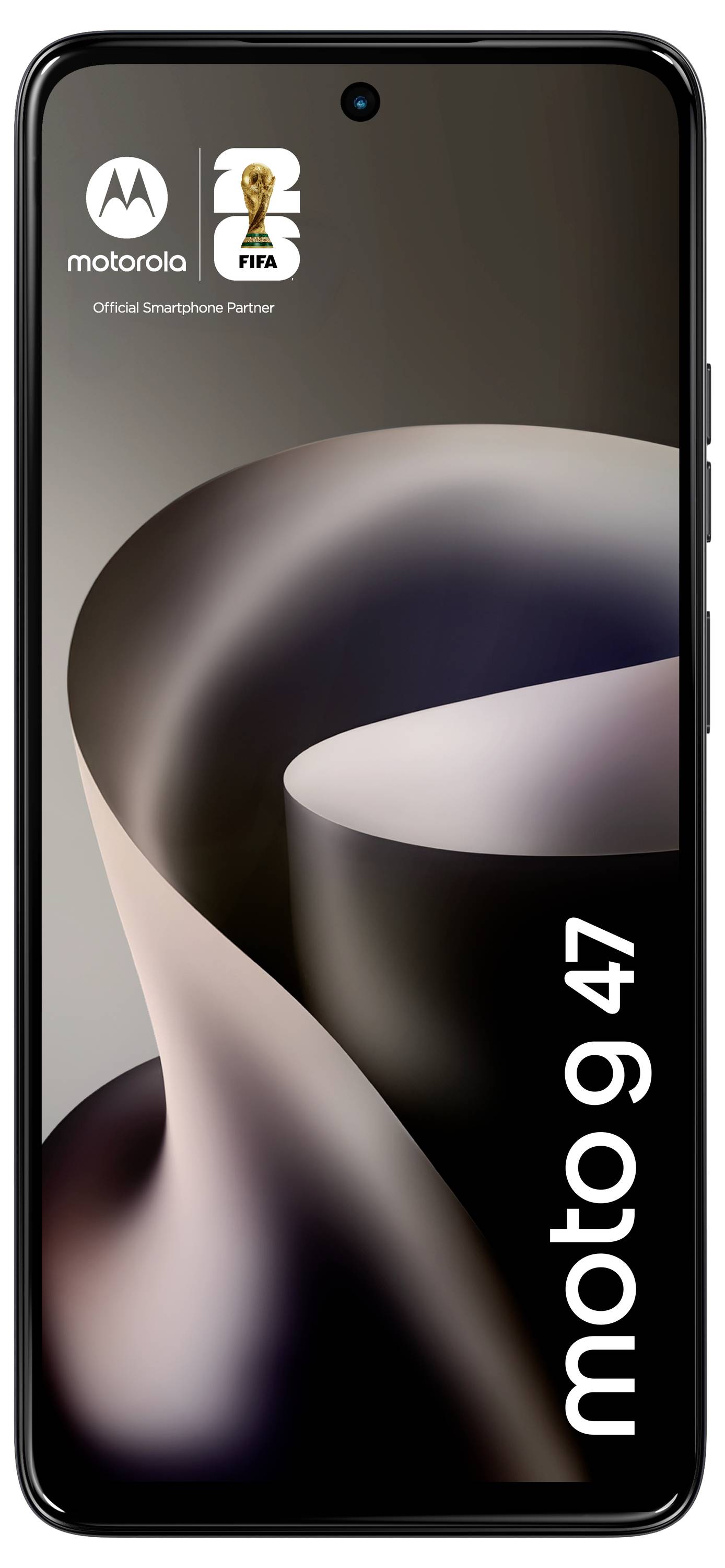 Vorderansicht eines Motorola Moto G47 Smartphones, das den Sperrbildschirm mit Motorola- und FIFA-Logos sowie dem Modellnamen „moto g47" vertikal angeordnet zeigt.