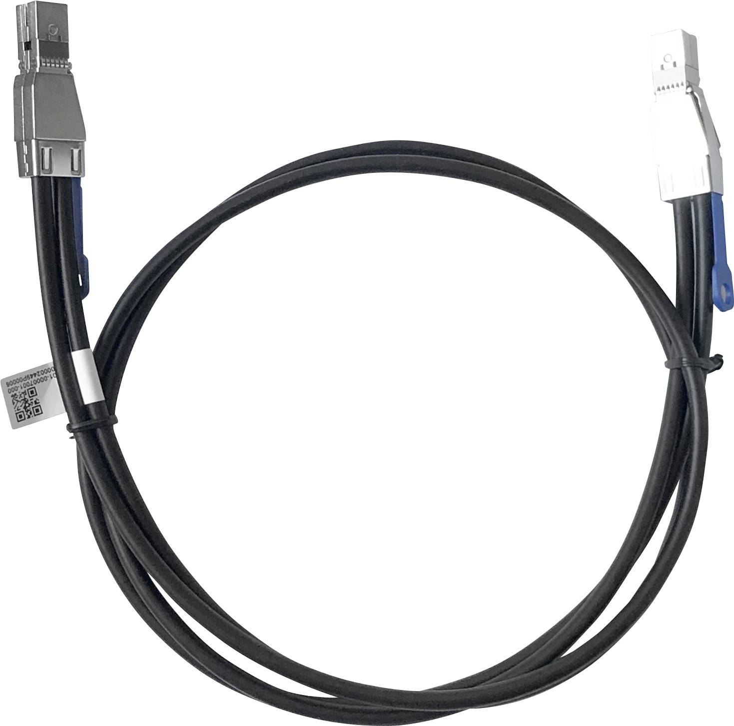 Schwarzes Kabel mit zwei unterschiedlichen Metallsteckern an jedem Ende, aufgerollt auf weißem Hintergrund.