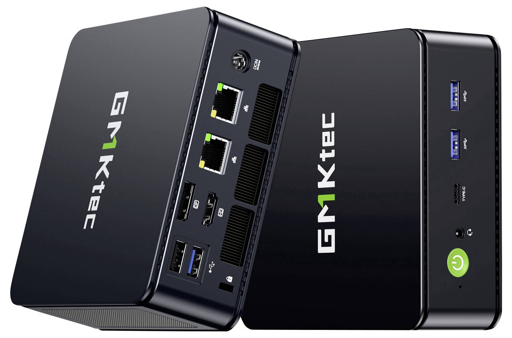 Zwei schwarze GMKtec Mini-PCs in verschiedenen Winkeln, die Vorder- und Rückseitenanschlüsse hervorheben, einschließlich USB, Ethernet, Audiobuchse und Ein-/Ausschalter.