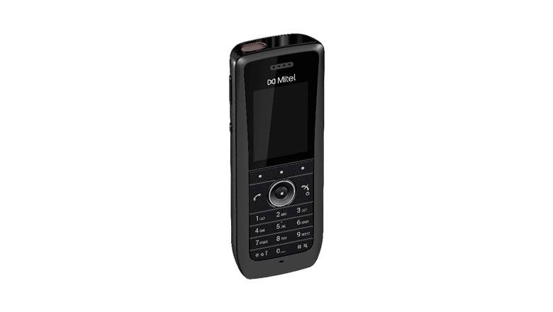 Schwarzes Tastentelefon mit kleinem Bildschirm und physischer Tastatur auf weißem Hintergrund.