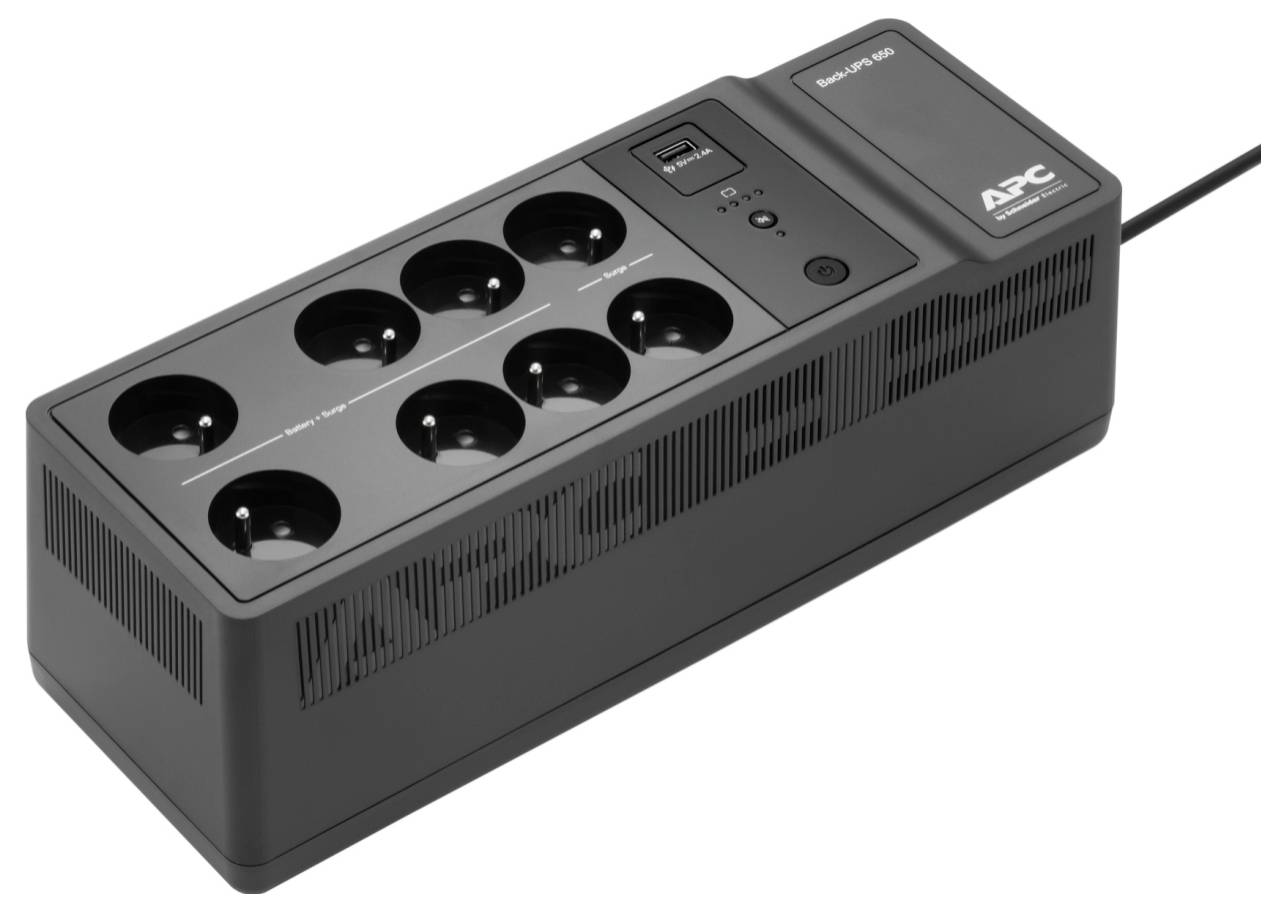 Schwarze APC-Backup-Stromleiste/USV-Einheit mit acht Steckdosen, Netzschalter, Statusanzeigen und angeschlossenem Stromkabel auf weißem Hintergrund
