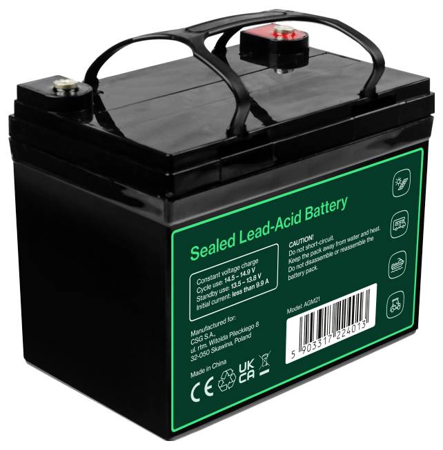 Schwarze versiegelte Bleisäurebatterie mit Griffwerkzeugen und Anschlüssen, gezeigt in einem produktgestalteten Bild mit grünem Etikett und Barcode.