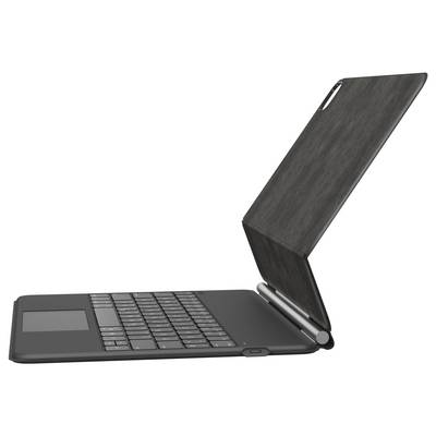 Schwarze Tablet-Tastaturhülle, aufgeklappt gezeigt, mit klappbarem Ständer und integriertem Trackpad auf weißem Hintergrund.