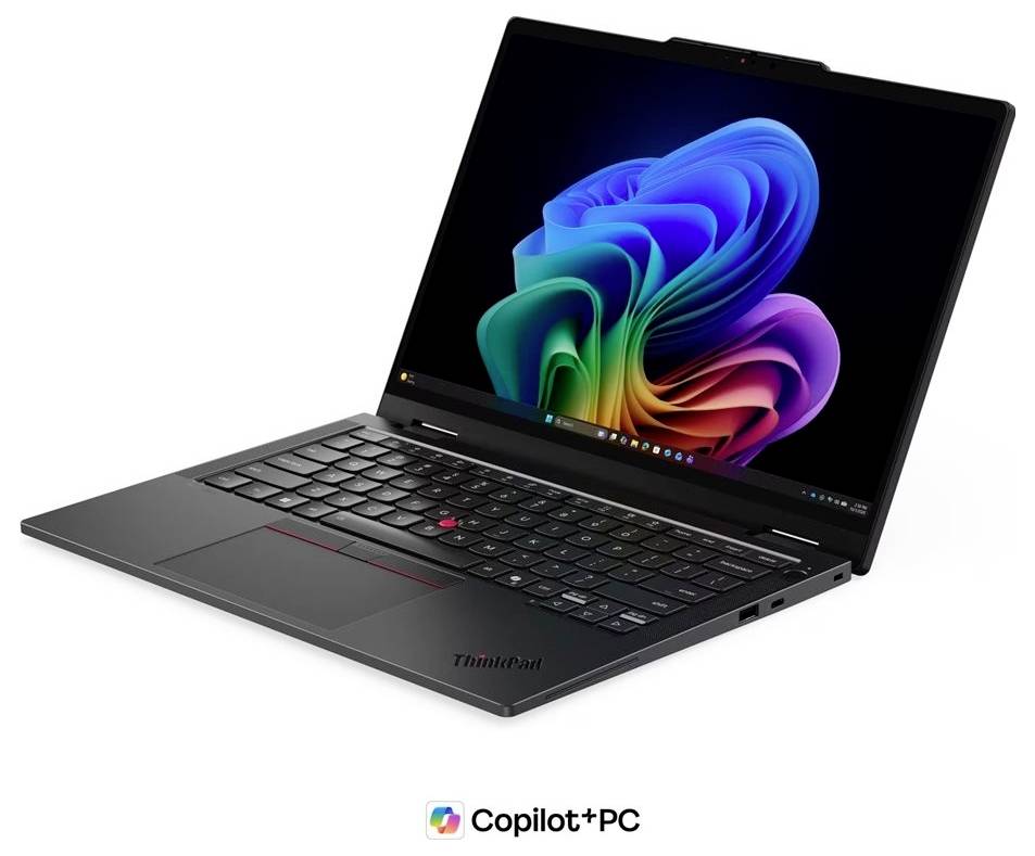 Schwarzer Lenovo ThinkPad-Laptop, im Winkel geöffnet, zeigt ein buntes abstraktes Windows-Hintergrundbild mit einem Copilot+ PC-Logo darunter.