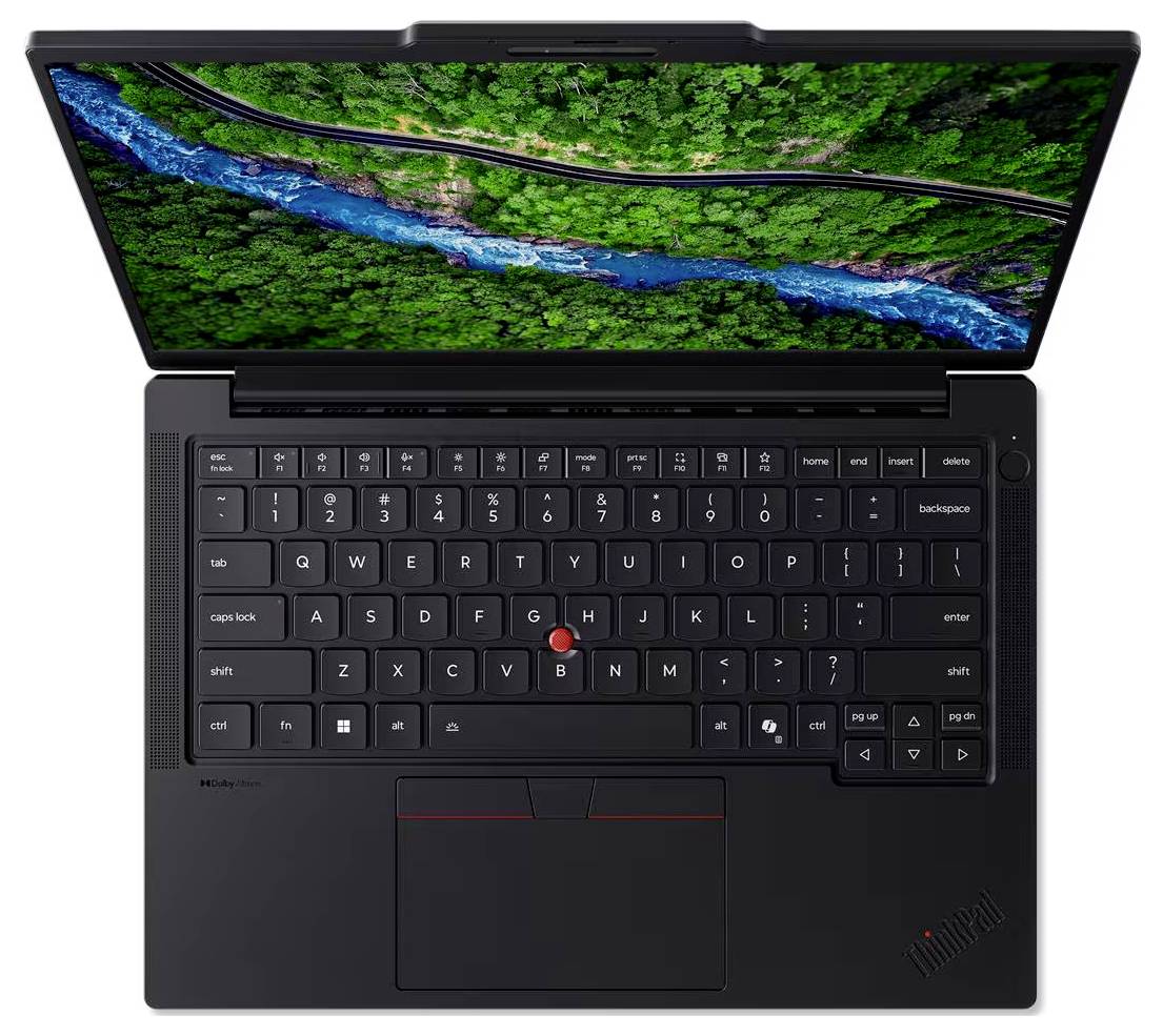 Schwarzer Lenovo ThinkPad Laptop mit aufgeklapptem Display und Landschaftsbildschirmhintergrund, der die Tastatur, das Touchpad und den roten TrackPoint zeigt.