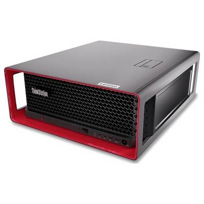 Ein Lenovo ThinkStation Desktop-Workstation-Tower mit schwarzem Gehäuse und roter Front-Blende, gezeigt in Dreiviertelsansicht auf weißem Hintergrund.