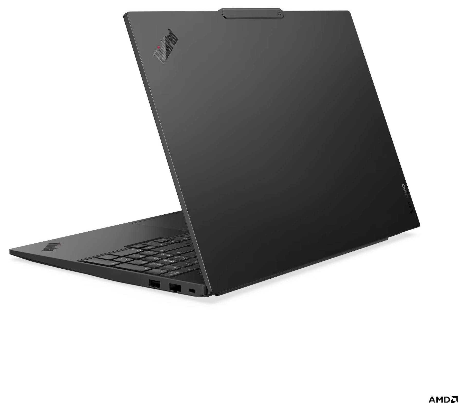 Geschlossener schwarzer Lenovo ThinkPad Laptop in schrägem Winkel gezeigt, wobei der Deckel die Tastatur größtenteils verdeckt und ein AMD-Logo in der Ecke zu sehen ist.