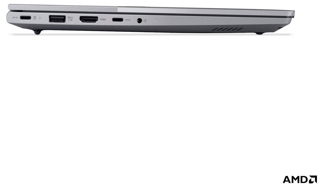 Seitenansicht eines Laptops mit seinen Anschlüssen und Lüftungsöffnungen, mit einem AMD-Logo in der unteren rechten Ecke.