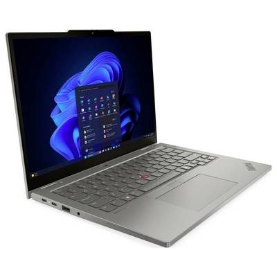 Frontansicht eines schlanken Lenovo Mini-PCs mit sichtbarem Netzschalter, USB-Anschlüssen, USB-C-Anschluss und Kopfhöreranschluss auf der Frontplatte.