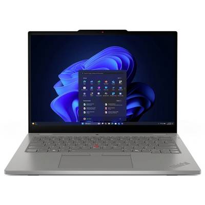 Silbernes Lenovo ThinkPad-Laptop, das den Windows 11-Desktop mit geöffnetem Startmenü auf dem Bildschirm anzeigt.