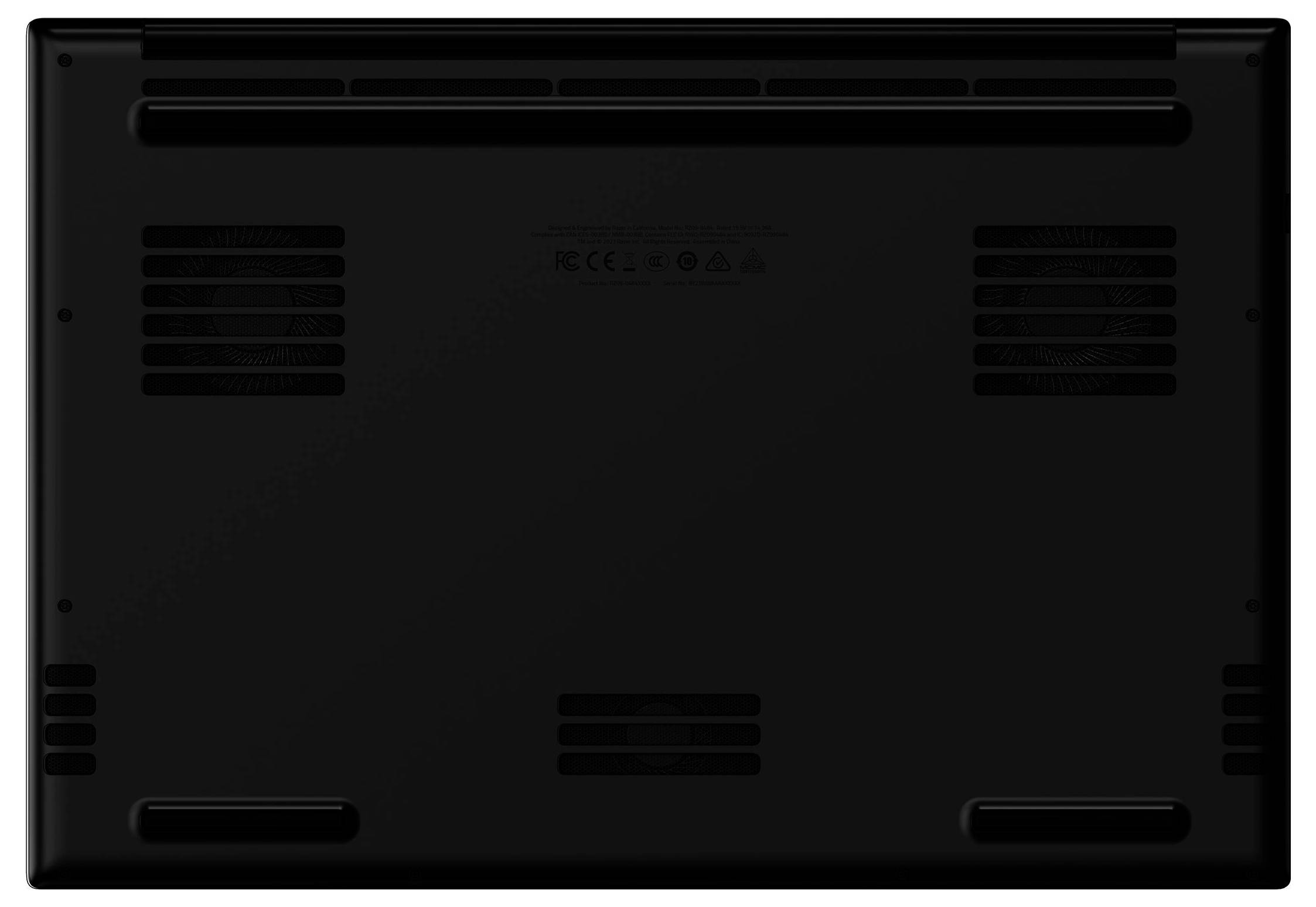 Unterseite eines schwarzen Laptops oder Tablets mit Belüftungsgittern und Gummifüßchen.